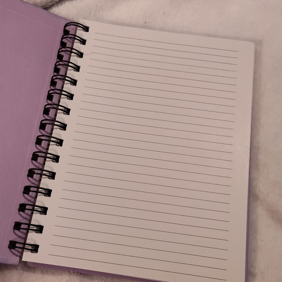 NEW! 3 Spiral Notebooks - Picture 9 of 11